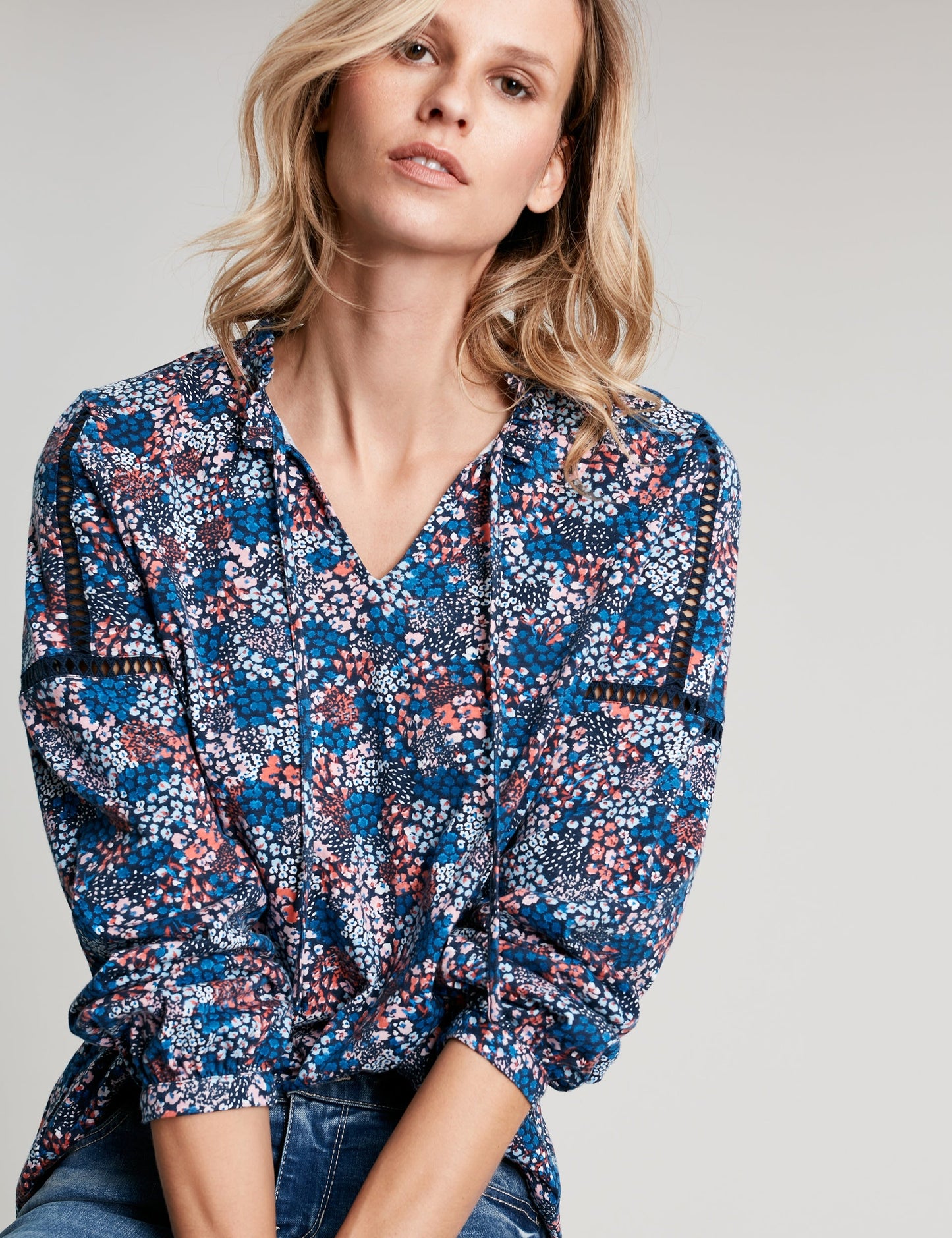 Frances Cut Detail Blouse - Navy Ditsy