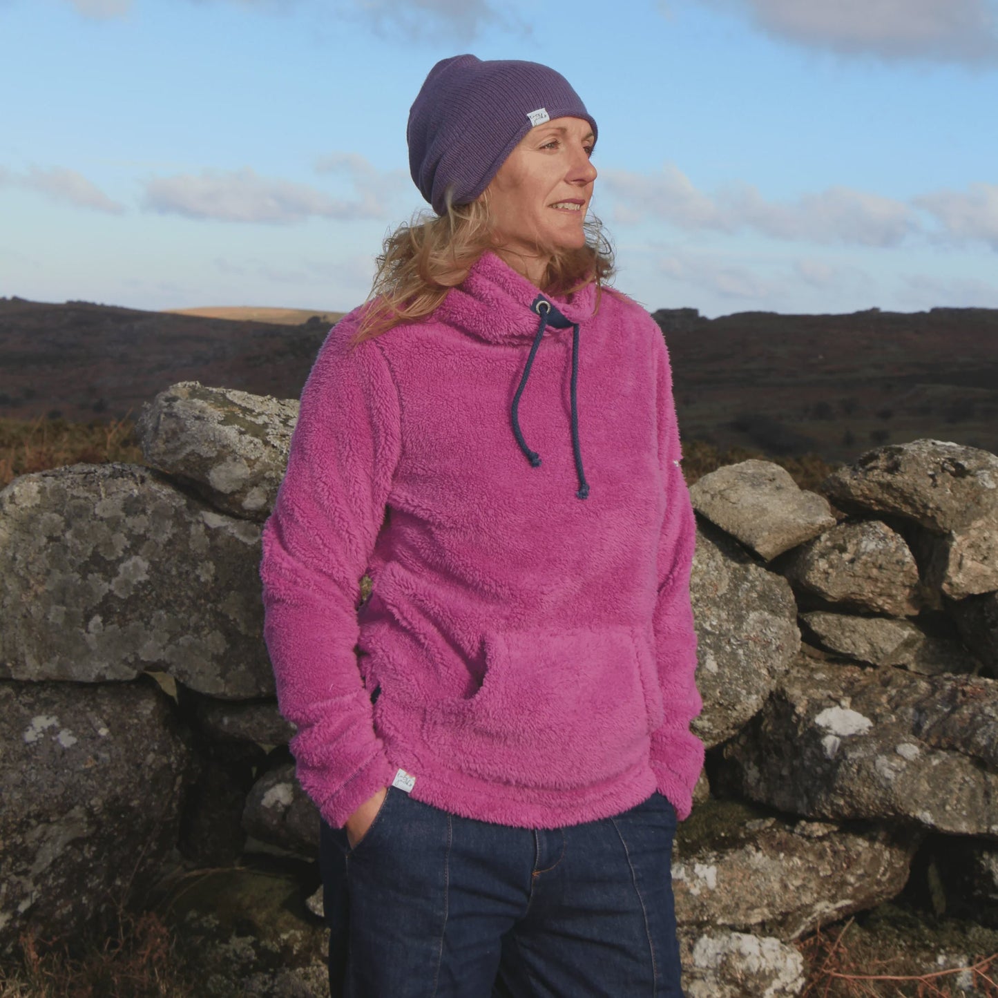 LJ30 - Roll Neck Snug - Raspberry